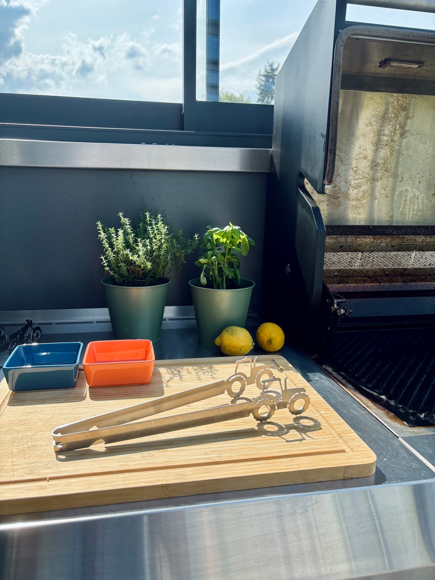 grill tongs motif "Tractor"