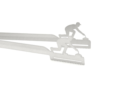 Grill tongs with curling motif